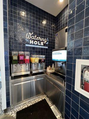 Libations station! I spy with my eye, pomegranate and mint drink!!