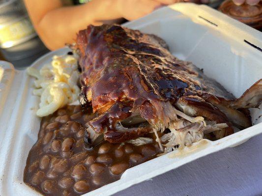 Rib combo w/ beans & macaroni salad