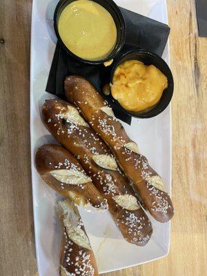 Chunky cheese with microwaved pretzels