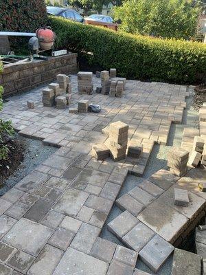 Pavers installation , retaining walls,seat walls,fence,pergola,irrigation,sod & plant installation