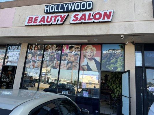 Hollywood Beauty salon