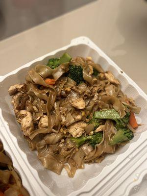 Pad See-Ew with chicken