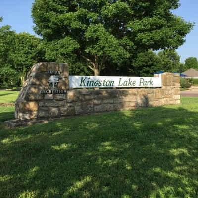 Park Sign on Lowell Ave