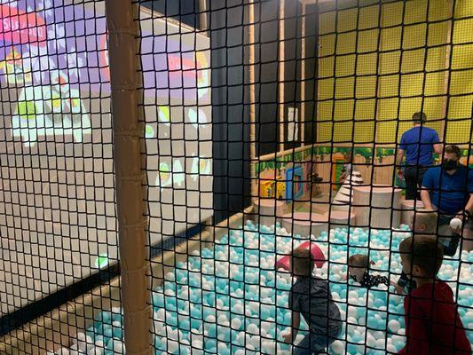 Ball pit with interactive screen