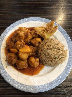 Orange chicken, fried rice, & crab rangoon