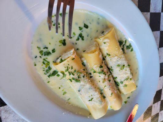 Manicotti w/ Alfredo