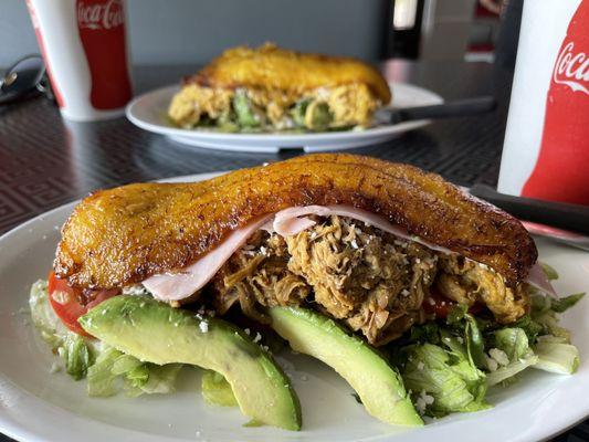 Shredded beef and chicken patacon with Aguas Frescas (tamarindo y Guanabana Grande)