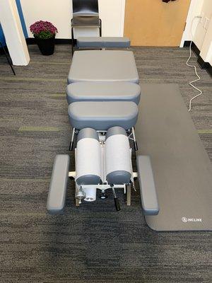 Chiropractic adjusting table