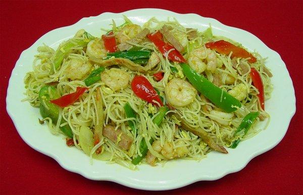 curry flavored Singapore rice noodles