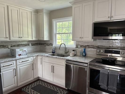 Kitchen granite installed