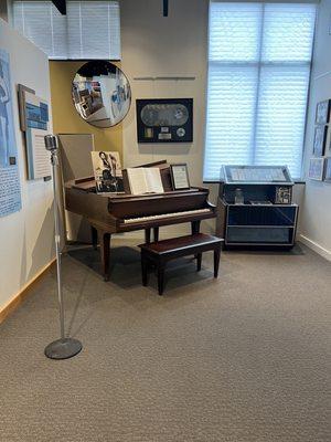 Patsy Cline Piano