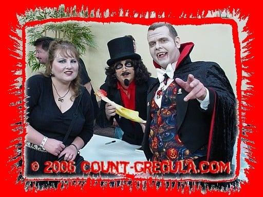 Horror Hosts Countess Lily & Count Sam Gregula vith WCIU's Svengoolie @ FBW 2006