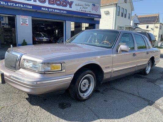 Lincoln town car Full Paint Job