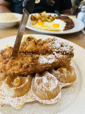 Fried Chicken and Waffle