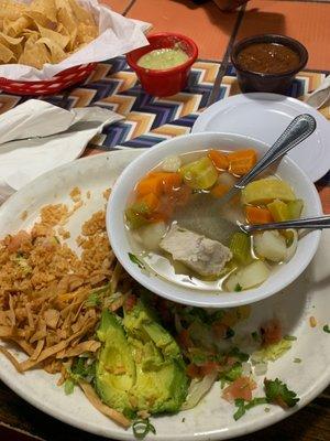 Caldo de Pollo