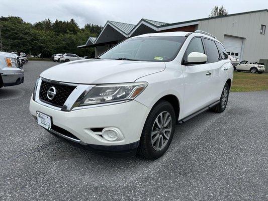 2013 Nissan Pathfinder SV 4WD