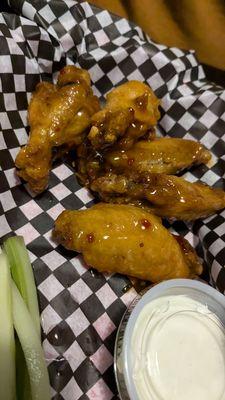 5 Nail sauce wings