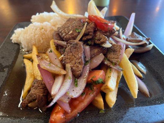 Lomo Saltado