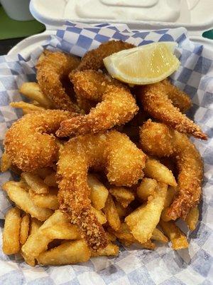 Prawn basket with fries