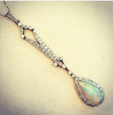 Edwardian Opal and Diamond necklace made in platinum and 18kt. Circa 1910