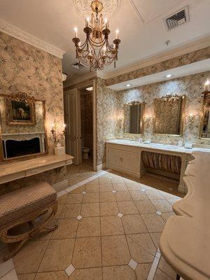 I would live in this bathroom