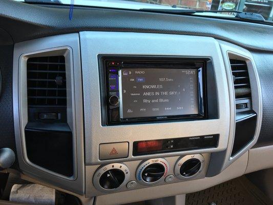 Toyota Tacoma 2 Din multimedia installation.