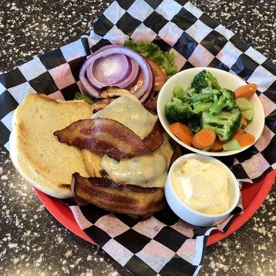 Grilled Chicken Sandwich with Steamed Veggies