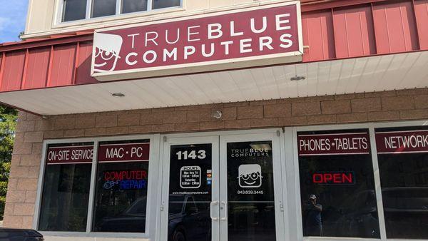 The entrance to True Blue Computers.