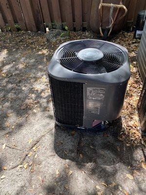 Central a/c condenser 1 1/2 ton Maytag