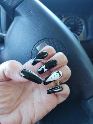 Nails are tuxedo ready