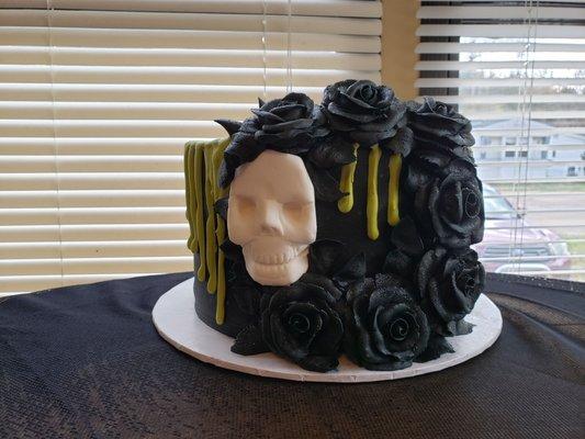 My gorgeous Halloween custom cake I had made! I love the designer and they always do a fantastic job