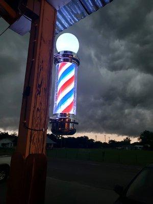 Wade's Barber Shop in Tioga, TX