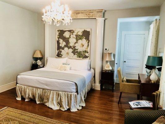 The Westmoreland Bridal Suite features a king size bed and a private bath with a jetted tub.