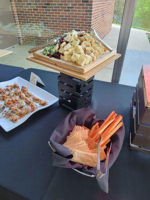 Cheese board & crackers