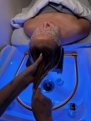 Head Spa + Mini Facial