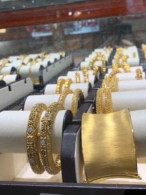 22kt gold bangles 1000s available