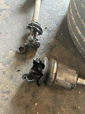 This is the axle that snapped when the transmission shop was putting it back together.