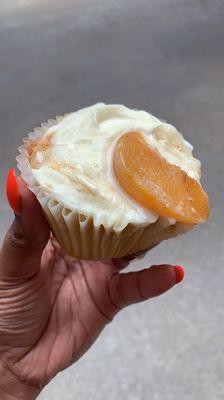 Peach cobbler cupcake