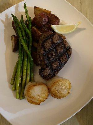 Filet Mignon & Scallops