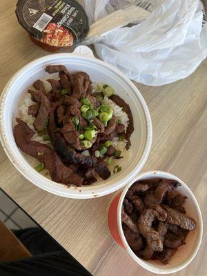 I ordered the Regular Angus Beef Bowl with extra beef and they did not skip out on the portions