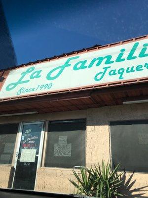 La Familia Taqueria