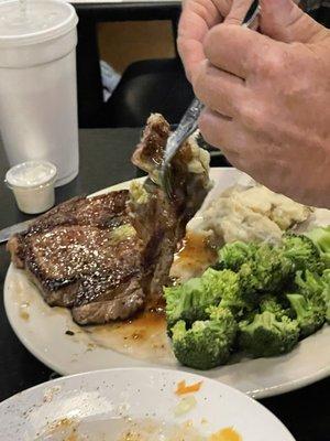 Steak, mashed potatoes, & broccoli