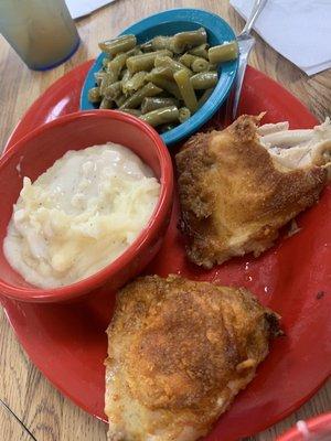 Fried chicken, mashed potatoes, green beans