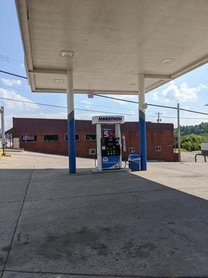 Clark's Pump-N-Shop, West Liberty