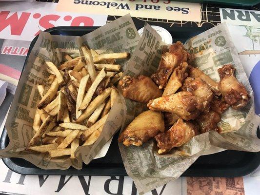 12 wing combo with mild flavor and large fry. Enormous!