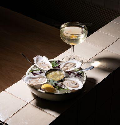 Oyster Happy Hour Friday-Sunday!!