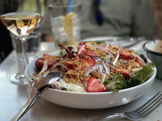 Little Gem Lettuces w. fennel, strawberries, & crunchy bread crumbs sprinkles: a MUST.