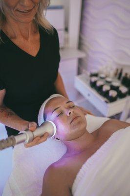 Cryo Therapy Facial