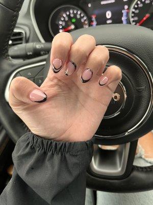 Acrylic nails with design