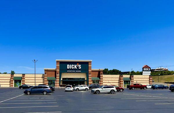 DICK'S Sporting Goods